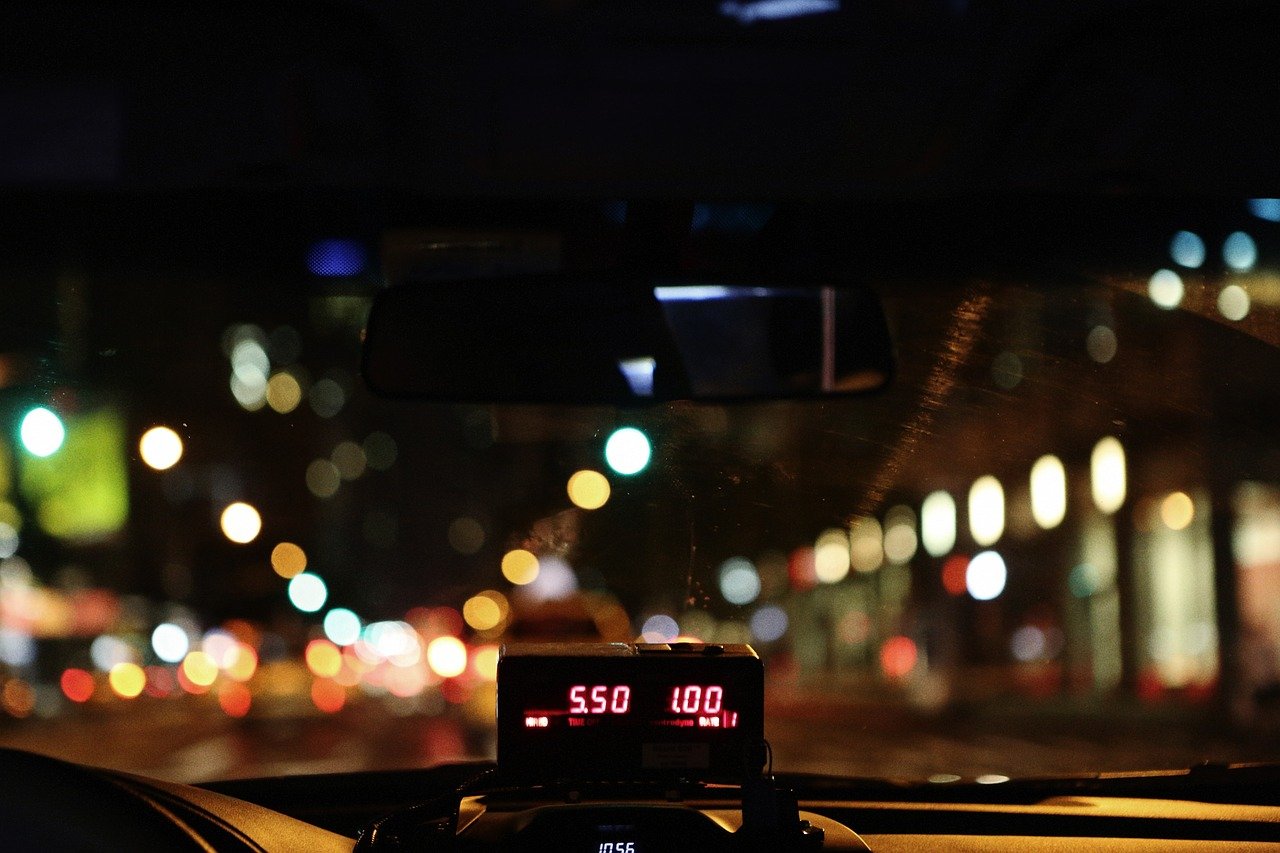 taxi, taximeter, taxicab-498437.jpg